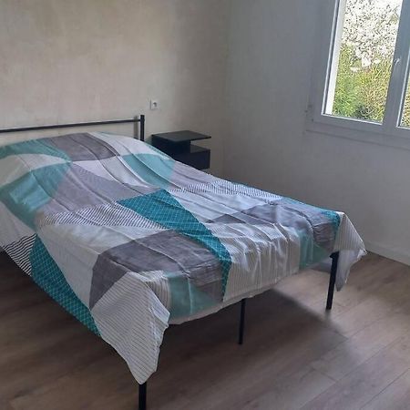Maison spacieuse avec un terrain Casseneuil Extérieur photo