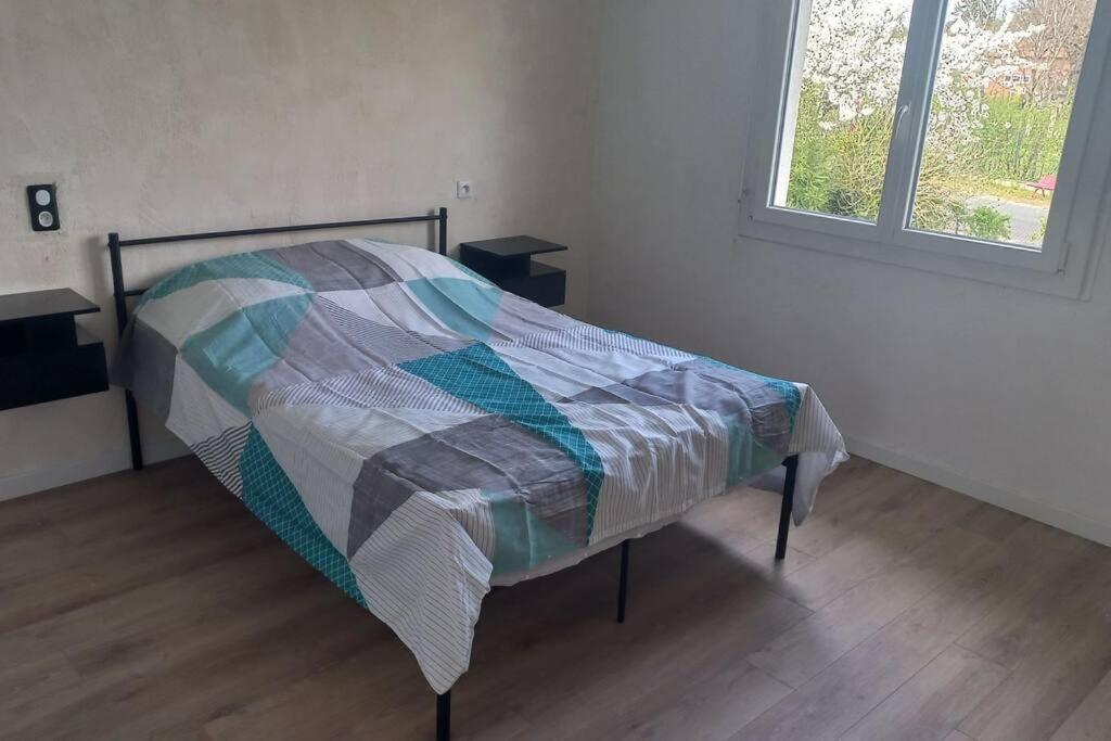 Maison spacieuse avec un terrain Casseneuil Extérieur photo