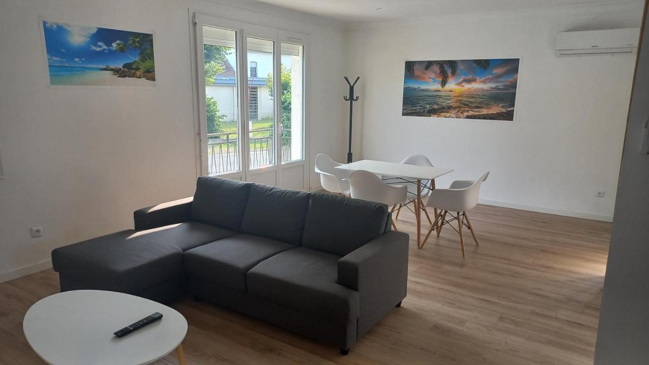 Maison spacieuse avec un terrain Casseneuil Extérieur photo